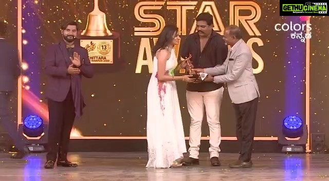 Ranjani Raghavan Instagram - ಚಿತ್ತಾರ ಫಿಲ್ಮ್ ಅವಾರ್ಡ್ಸ್ 🌸 @colorskannadaofficial @chittaramedia