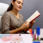 Ranjani Raghavan Instagram - ನಮ್ಮೆಲ್ಲರ ನೆಚ್ಚಿನ “ಸರಿಗನ್ನಡಂ ಗೆಲ್ಗೆ” ಪುಸ್ತಕ ಎಲ್ಲಾ ಅಂಗಡಿಗಳಲ್ಲಿ ಲಭ್ಯ. ಆಸಕ್ತರು ಈ ನಂಬರಿಗೆ ಕರೆ ಮಾಡಿ - 99459 39436 😊 ಈ ಪುಸ್ತಕ ದೊಡ್ಡ ಹಿಟ್ ಆಗಲಿ 😊 @bookayya @apararaghu