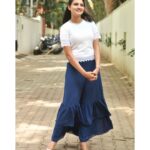 Ranjani Raghavan Instagram - ನಮ್ ಸ್ಕೂಲ್ ಯೂನಿಫಾರ್ಮ್ ಕಲರ್ ಕಾಂಬಿನೇಶನ್ ಇದೇ ಇದ್ದಿದ್ದು🤍💙 ನಿಮ್ದು? #knkh #pressmeet