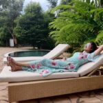 Ranjani Raghavan Instagram - Which is your favourite holiday destination? 🏖 ನಿಮಗಿಷ್ಟವಾದ ಪ್ರವಾಸ ಸ್ಥಳ ಯಾವ್ದು? 🏖 #holidaymood #familytrip Morickap Resort