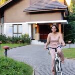 Ranjani Raghavan Instagram – Walking or cycling.. which is your favourite cardio? 🤙🏿🤠

Fun time at @morickapresort Morickap Resort