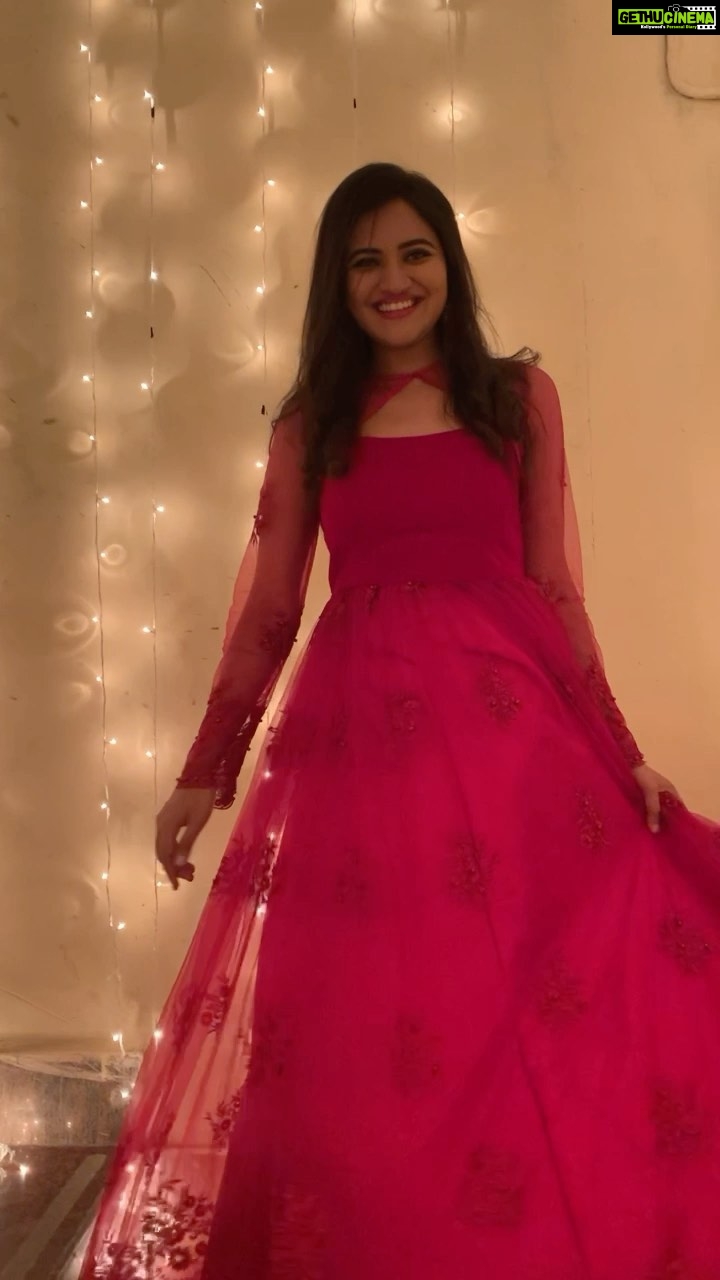 Ranjani Raghavan Instagram - Pure bliss 💃 Wearing - @soojidaara ❤️