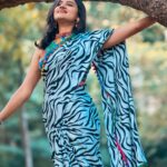 Ranjani Raghavan Instagram - 🖤🤍 ಲೈಫಿನಲಿ 💙💚💛🧡❤️💜 ಕನಸುಗಳು! Wearing @rose_petals_whitefield Photography @kandys_moments Hair @makeoverbyranjitha_gowda