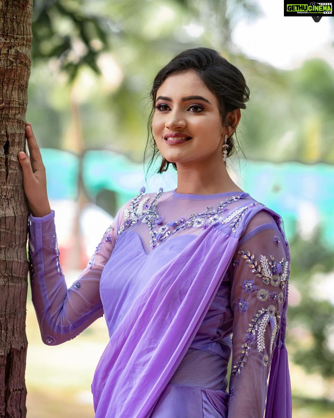 Ranjani Raghavan Instagram - ಅನುಬಂಧ ಆಲ್ಬಮ್ 2021🪁 👗 - @anvi_closet 💄 - @makeoverwithdivya_kushi 📷 - @clicks_by_varun_narayan
