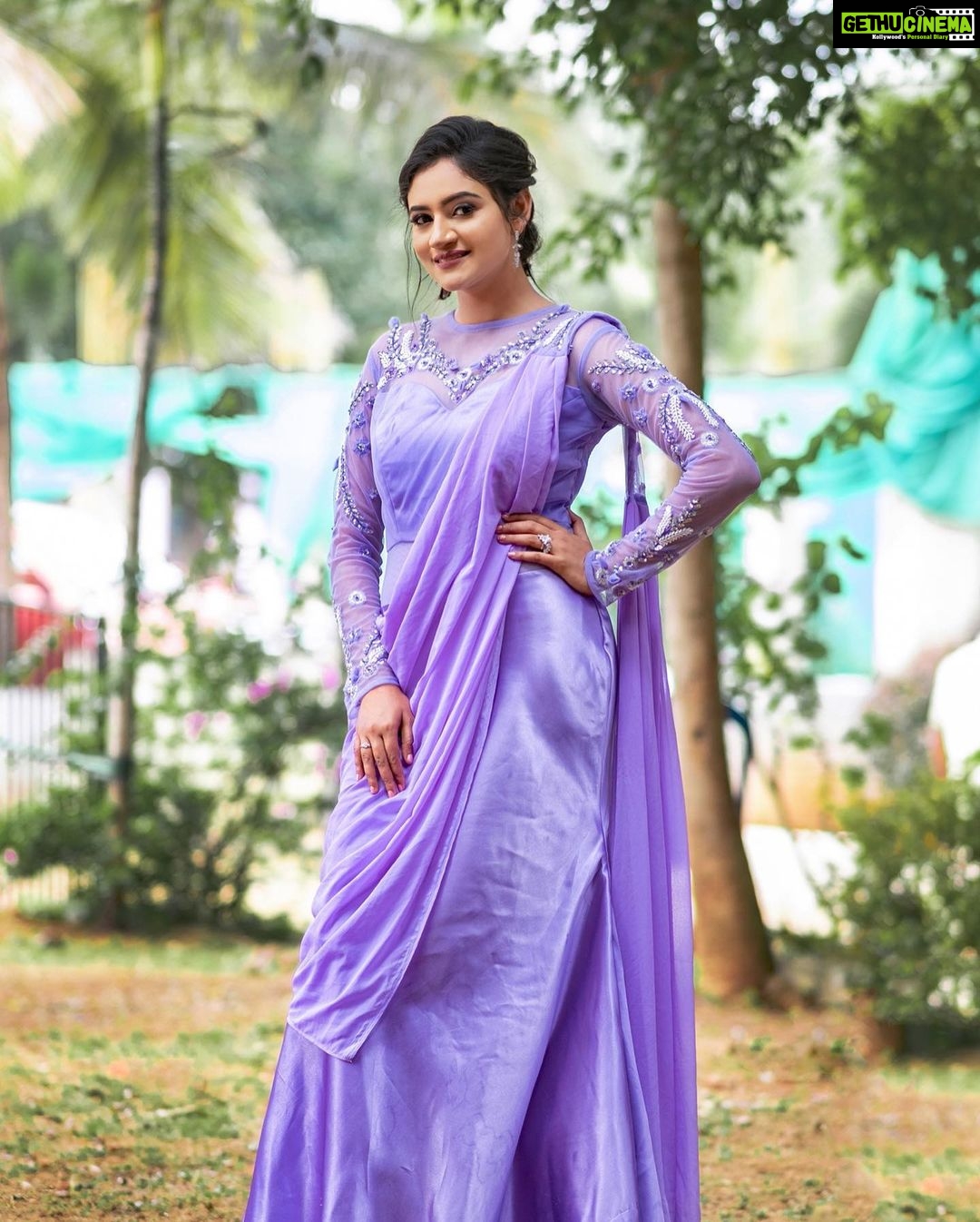 Ranjani Raghavan Instagram - ಅನುಬಂಧ ಆಲ್ಬಮ್ 2021🪁 👗 - @anvi_closet 💄 - @makeoverwithdivya_kushi 📷 - @clicks_by_varun_narayan