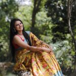 Ranjani Raghavan Instagram - ನೀವೇನೋ ಒಂದು ಒಳ್ಳೇದ್ ಅಂದ್ಕೊಂಡಿದ್ದೀರಲ್ಲಾ? ಅದು ಆಗೇ ಆಗುತ್ತೆ ನೋಡ್ತಾಯಿರಿ.. 😇 #manifestpositiveenergy #positivelife @kandys_moments 💄 @makeup.jyoti 👗 @shimmer_designer_studio