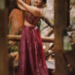 Ranjani Raghavan Instagram - ಆದಿ ಲಕ್ಷ್ಮೀ, ಧನ-ಧಾನ್ಯ ಲಕ್ಷ್ಮೀ, ಸಂತಾನ ಲಕ್ಷ್ಮೀ, ಸೌಭಾಗ್ಯ ಲಕ್ಷ್ಮೀ, ವೀರ ಲಕ್ಷ್ಮೀ, ವಿಜಯ ಲಕ್ಷ್ಮೀ, ಶ್ರೀವರ ಲಕ್ಷ್ಮೀ ನಿಮ್ಮನ್ನೆಲ್ಲಾ ಕೈಹಿಡಿದು ಕಾಪಾಡಲಿ 😇 #varamahalakshmifestival 📸 @kandys_moments 💄 @makeup.jyoti 👗 @shimmer_designer_studio Location - @aurakalari Jewelry - @trendzzz___point