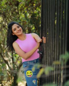 Ranjani Raghavan Instagram - ನನ್ನ ನೋಡಿದ್ ತಕ್ಷಣ ನಿಮ್ಗೆ ನೆನಪಾಗೋ ಮೂರ್ ವಿಷ್ಯ ಯಾವ್ದು? 😉 (fun answers only) 😁
PC - @lucky_photography143