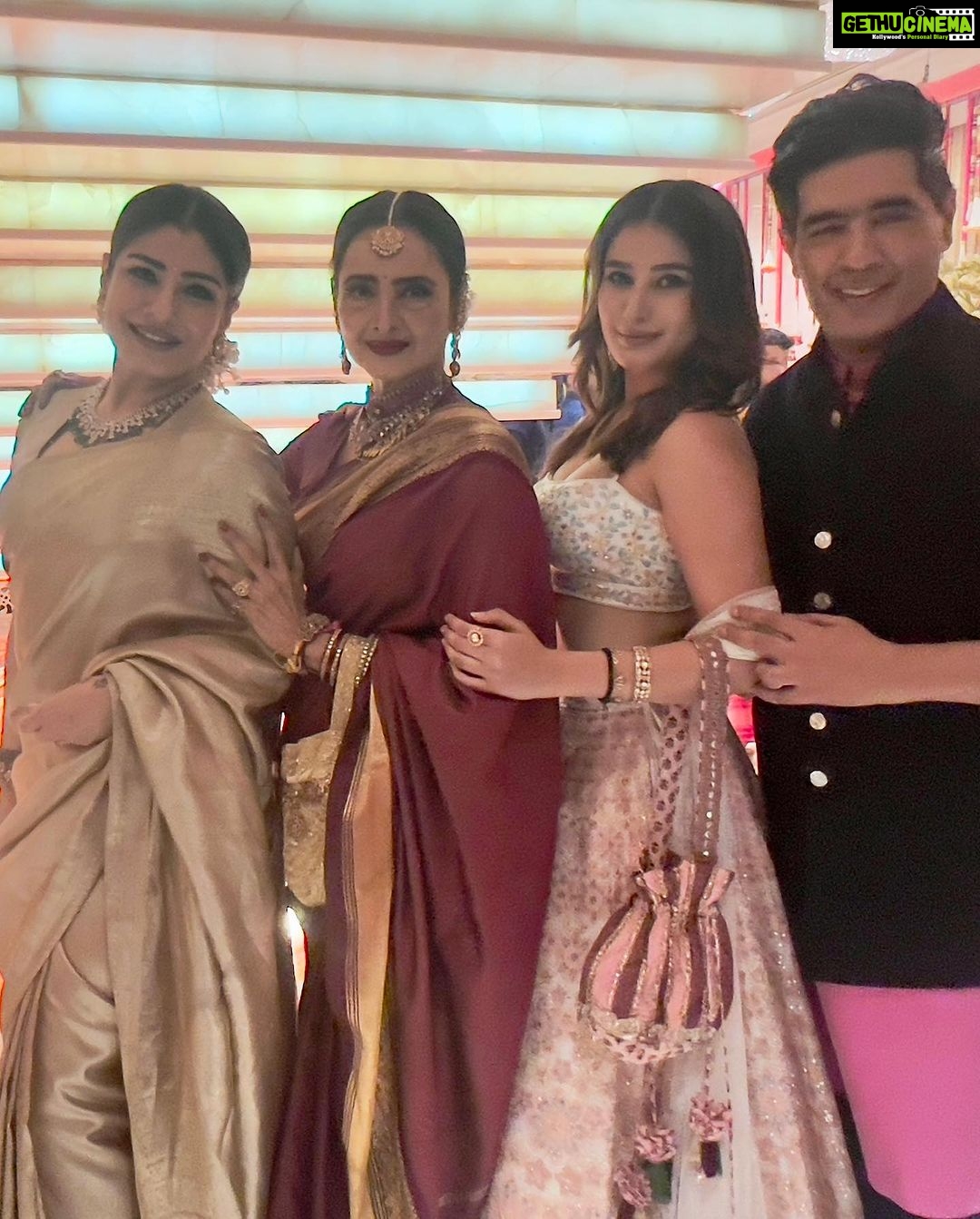 Raveena Tandon Instagram - It’s the time for the festive season to commence with the arrival of Bappa! With friends and family! Our in-house Bappa gets pampered year through, but even more these days .. ♥️🌸🕉️🌸♥️ Bandra West