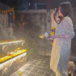 Raveena Tandon Instagram – It’s the time for the festive season to commence with the arrival of Bappa! With friends and family! Our in-house Bappa gets pampered year through, but even more these days .. ♥️🌸🕉️🌸♥️ Bandra West