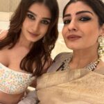 Raveena Tandon Instagram – It’s the time for the festive season to commence with the arrival of Bappa! With friends and family! Our in-house Bappa gets pampered year through, but even more these days .. ♥️🌸🕉️🌸♥️ Bandra West