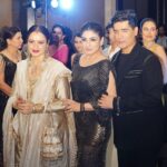 Raveena Tandon Instagram – All in a weeks work ♥️!
Friends , Family, Friends like Family, Birthdays , @nawazbodyartmumbai s Book launch, #pauseandrewind . Award night with @parineetasethi #globalspaawards
A fun talk with @renu_hansraj and #swarnkaur for #WePink
An amazing evening at #earthcafe , thank you @motwani_jitendra for the goodies! Mumbai, Maharashtra