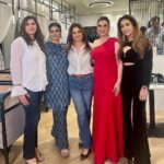 Raveena Tandon Instagram – All in a weeks work ♥️!
Friends , Family, Friends like Family, Birthdays , @nawazbodyartmumbai s Book launch, #pauseandrewind . Award night with @parineetasethi #globalspaawards
A fun talk with @renu_hansraj and #swarnkaur for #WePink
An amazing evening at #earthcafe , thank you @motwani_jitendra for the goodies! Mumbai, Maharashtra