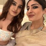 Raveena Tandon Instagram – Itβs the time for the festive season to commence with the arrival of Bappa! With friends and family! Our in-house Bappa gets pampered year through, but even more these days .. β₯οΈπΈποΈπΈβ₯οΈ Bandra West