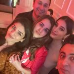 Raveena Tandon Instagram - The week that went by….♥️ surprise get togethers,#taali success celebrations, @afeefanadiadwala your face was a revelation with all the surprise and shocks! 😂 you deserve all the happiness , surprises and success! Happy Birthdays , Dear @siddhid11 ♥️ wishing you all the Love and happiness Positivity and blessings! Bandra West