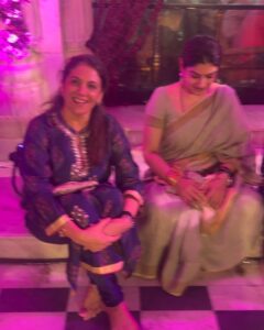 Raveena Tandon Instagram - Hare Krishna , Krishna Krishna Hare Hare ..🙏🏻🕉️🙏🏻. जन्मदिन की शुभकामनाए! हाथी घोड़ा पालकी!जय कन्हैयालाल की ! Celebrations at Iskcon at midnight! The Birth of Shri Krishna 🙏🏻