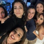 Raveena Tandon Instagram - Happy Shiny People ! Love and positivity ♥️🎉