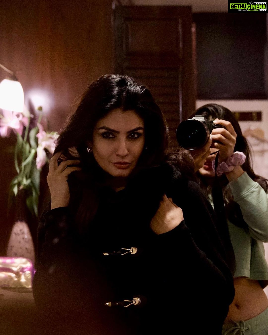 Raveena Tandon Instagram - The photographer and the muse .. when the muse becomes the master.. ♥️ 📸- @rashathadani Bhopal, Madhya Pradesh