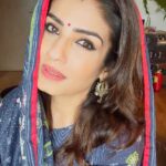 Raveena Tandon Instagram - bas yunhi. ♥️ 🔥 ………………. Fire extinguisher bhi saath rakha hai. .. for those Jalan types 😂🧿