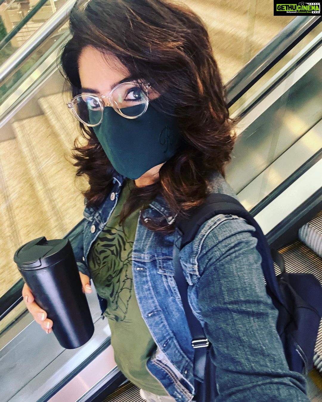Raveena Tandon Instagram - Guess who?! 😁 Escaping the madness again….♥️BRB 😘 Mumbai - मुंबई