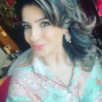 Raveena Tandon Instagram - The last 10 days …. ♥️all about love n forever friendships♥️ Mumbai, Maharashtra