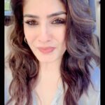 Raveena Tandon Instagram – GODSPEED AND SAFE LANDINGS VIKRAM!!#chandrayaan @isro.in @isroindiaofficial  #chandrayaan #jaihind 🇮🇳 !
