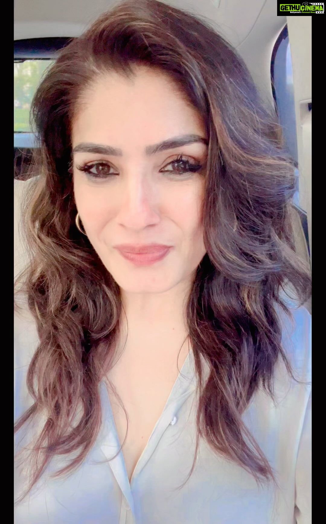 Raveena Tandon Instagram - GODSPEED AND SAFE LANDINGS VIKRAM!!#chandrayaan @isro.in @isroindiaofficial #chandrayaan #jaihind 🇮🇳 !