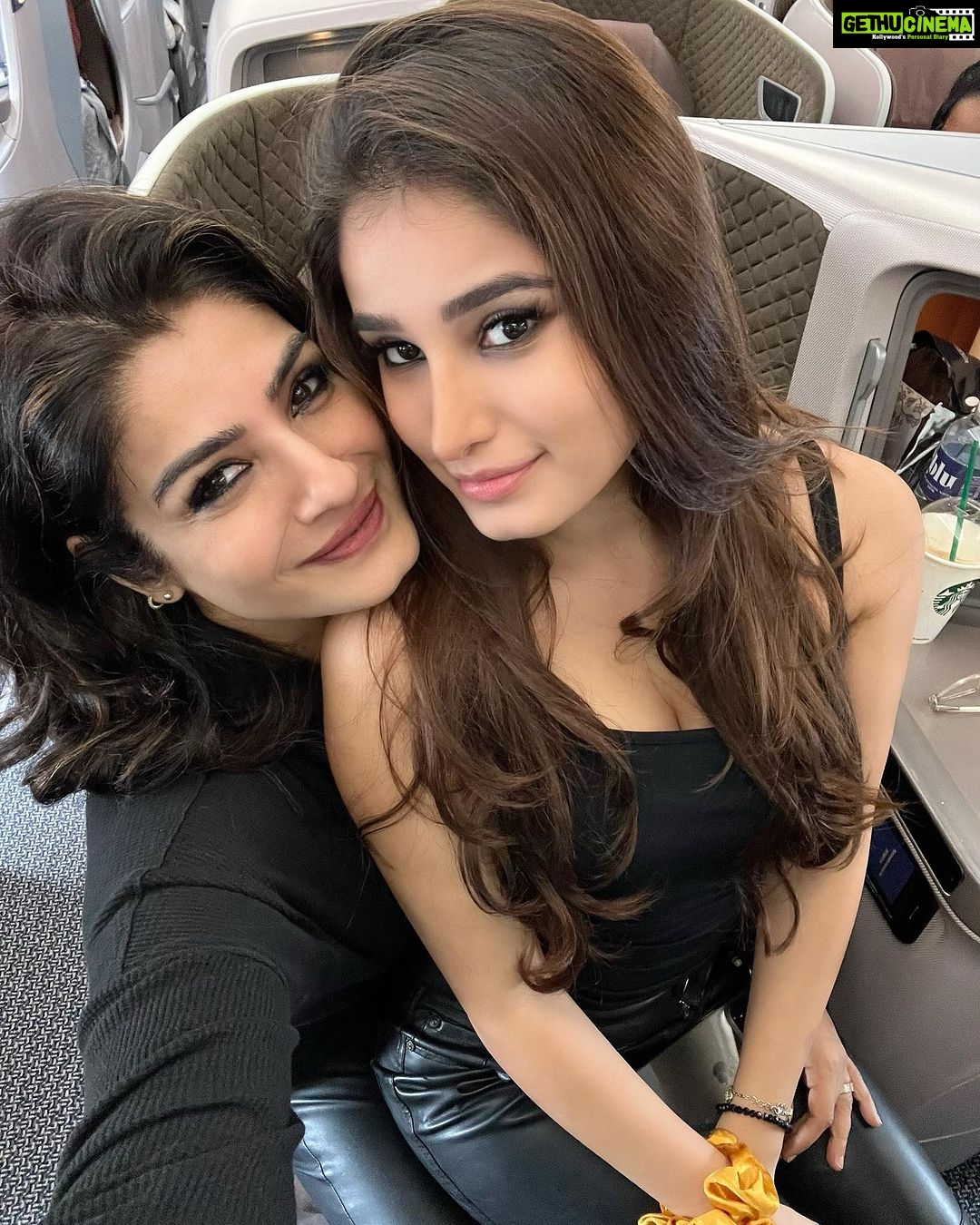Raveena Tandon - 631.4K Likes - #offagain
another time , another adventure ! #offagain✈️ ♥️ @rashathadani