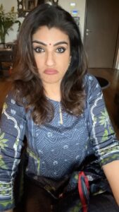Raveena Tandon Instagram - Jawaab dena hame bhi aata hai !!!! 😂 ye lo!