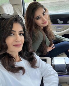 Raveena Tandon Instagram - Always trippin’ together .. #traveldiaries #rashaandi #adventures #ourplanet #whalewatching #goldcoast