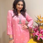 Raveena Tandon Instagram - Pinkathon. 🎀 💘 #justmoods #simplicity Outfit - @gulaalindia @viralmantra Earrings & Ring - @aquamarine_jewellery @sangeetaboochra Neckpiece & Kada - @rubans.in @oakpinionpr styled by - @poojagulabani glam by - @sshurakhan