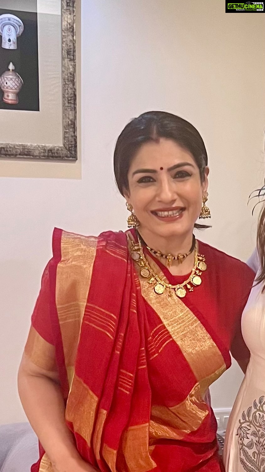 Raveena Tandon Instagram - Jai Balaji๐๐ป! Bhaja Govindam! Couldnโt have been a better day ! โOm Namo Venkatesaaya Kaamitaartha Pradhaayine Pranatah Klesa Naasaaya Govindaaya Namo Namaha.. โ..๐๐ป๐๏ธ๐๐ป