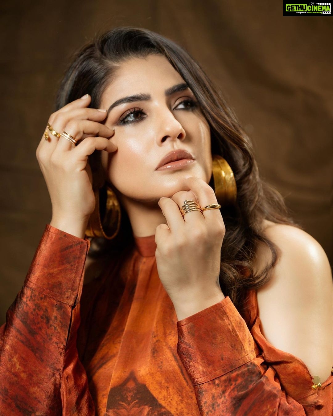 Raveena Tandon Instagram - Brown girl in the ring… 🥊🥊🤦🏽♀️ Outfit - @shristichetani.kolkata @ascend.rohank Earrings - @aquamarine_jewellery Rings - @inezeofficial @kushalsfashionjewellery @jizai.in @shopanatina @ascend.rohank Footwear - @monrowshoes @id8mediasolutions Styled by @poojagulabani Glam by @sshurakhan Clicked by @deepak_das_photography Managed by @reemapandit Mumbai, Maharashtra