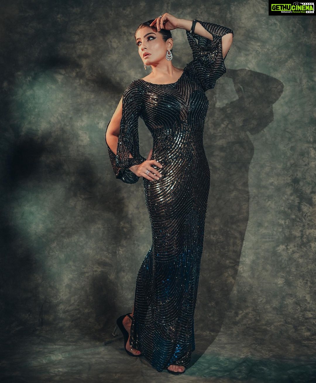 Raveena Tandon Instagram - In the darkness of the night… 🖤 Outfit : @estera_trends Earrings : @thehouseofmbj Rings : @jet_gems Footwear : @monrowshoes @id8mediasolutions Styled by @poojagulabani Glam by @sshurakhan Clicked by @deepak_das_photography Managed by @reemapandit Mumbai, Maharashtra