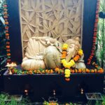 Raveena Tandon Instagram – Our family Ganpati celebrations down the years .. 🙏🏻🌸🕉️🌸🙏🏻 Lil @rashathadani and #ranbirvardhanthadani ♥️ Bandra West