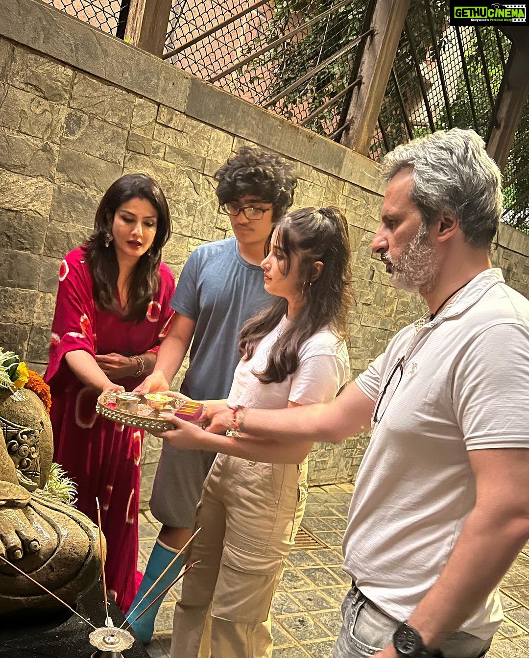 Raveena Tandon Instagram - Our family Ganpati celebrations down the years .. ππ»πΈποΈπΈππ» Lil @rashathadani and #ranbirvardhanthadani β₯οΈ Bandra West