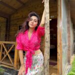 Reem Shaikh Instagram – Wearing – @theboozybutton