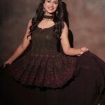 Reeshma Nanaiah Instagram - ನಾಡಿನ ಸಮಸ್ತ ಜನತೆಗೆ ಯುಗಾದಿ ಹಬ್ಬದ ಶುಭಾಶಯಗಳು 🙏🏻💕 Wishing everyone a very Happy Ugadi 💕 Styling : @stilerush_by_varshinijanakiram Assisted by : @charny_mashi Shot by : @vasukikarkone Mua : @artistryby_priyankaharish Wearing - @samyakkclothing Accessories - @nayrasbynethra @dhwanibansalofficial