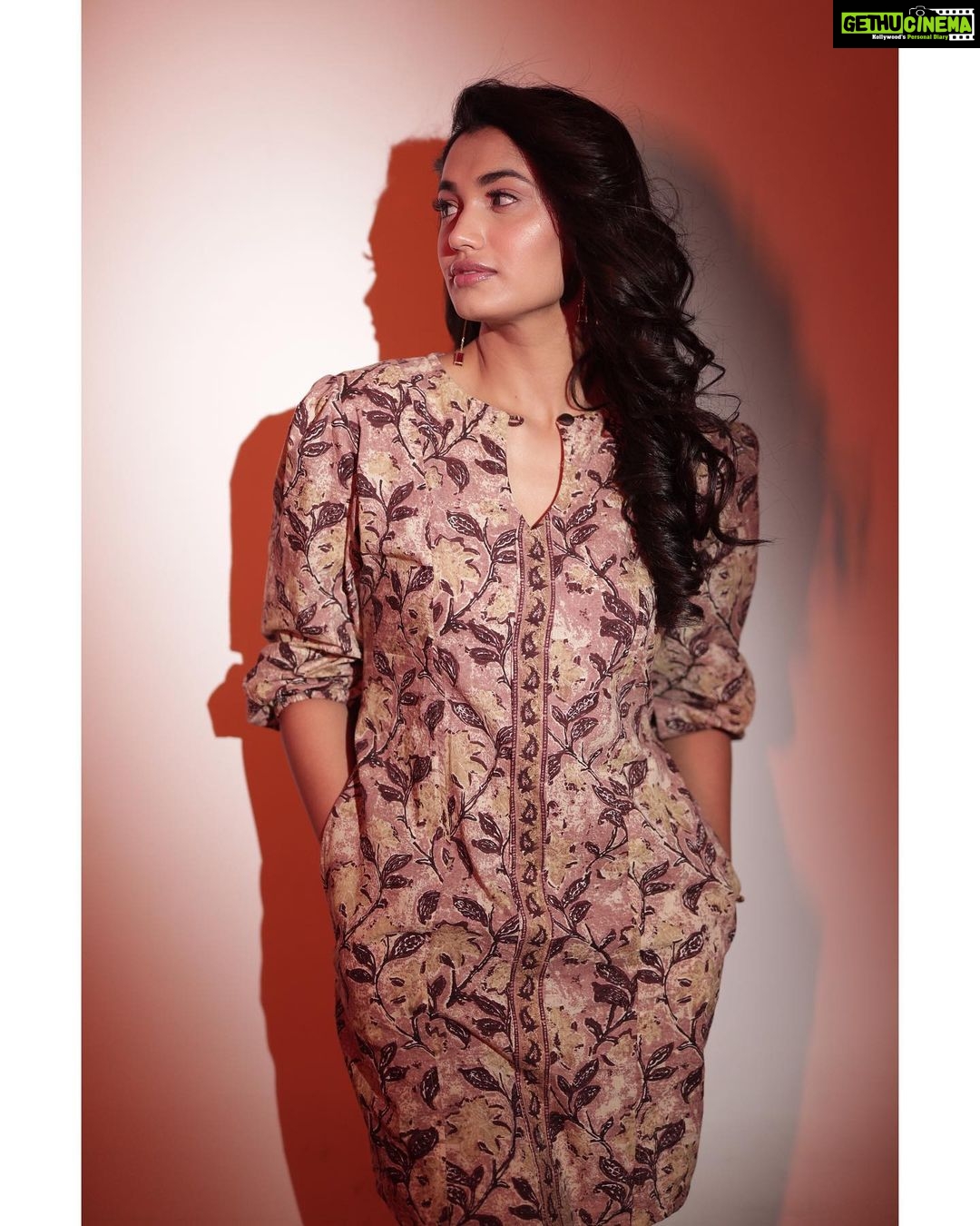 Reeshma Nanaiah Instagram - 🍂 Wearing : @whysobluelove Mua : @artistryby_priyankaharish Accessories: @dhwanibansalofficial Styling : @stilerush_by_varshinijanakiram Assisted by : @charny_mashi Shot by : @vasukikarkone