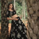Reeshma Nanaiah Instagram - 🍂 @deepak_das_photography @artistryby_priyankaharish @rentyourlook_by_chandangowda
