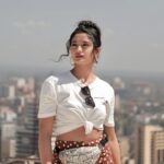 Reeshma Nanaiah Instagram - And here’s Kadambari on her adventures in Kenya with team #Baanadaariyalli 🐆 #shootdiaries Nairobi, Kenya