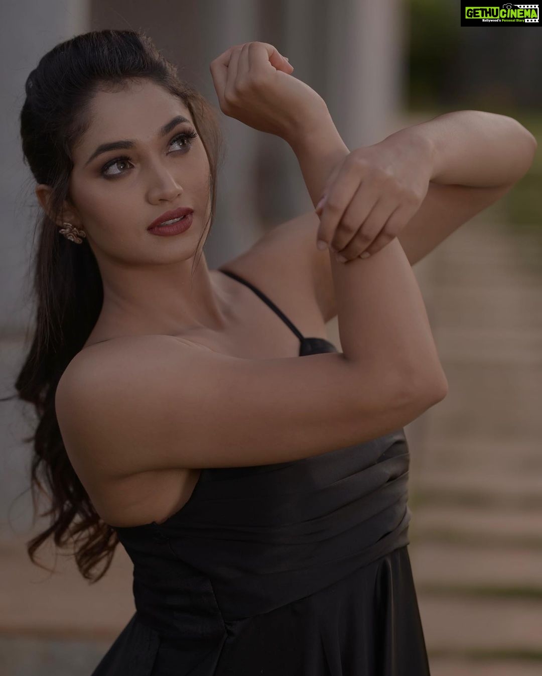 Reeshma Nanaiah Instagram - Never let the fighter in you lie low💪🏻