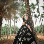 Reeshma Nanaiah Instagram - 🍂 @deepak_das_photography @artistryby_priyankaharish @rentyourlook_by_chandangowda