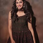 Reeshma Nanaiah Instagram - ನಾಡಿನ ಸಮಸ್ತ ಜನತೆಗೆ ಯುಗಾದಿ ಹಬ್ಬದ ಶುಭಾಶಯಗಳು 🙏🏻💕 Wishing everyone a very Happy Ugadi 💕 Styling : @stilerush_by_varshinijanakiram Assisted by : @charny_mashi Shot by : @vasukikarkone Mua : @artistryby_priyankaharish Wearing - @samyakkclothing Accessories - @nayrasbynethra @dhwanibansalofficial