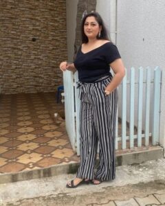 Rekha Krishnappa Instagram - Never dull your shine for somebody else 🤟🏻🤟🏻😊 #confidence #happiness #funlife #loveyourself #actress #actresslife #actressgallery Bangalore, India