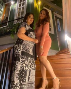 Rekha Krishnappa Instagram - Photo dump of the family get together ❤️❤️❤️ @thesceneblr #celebration #family #familyfun #familymeals #familytime #happiness #dinner #familydinner Bangalore, India