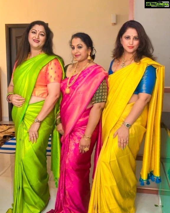 Rekha Krishnappa Instagram - Casually clicked @reenierahul @roopabhattacharjee @vasantha_kumarv qe Bangalore, India