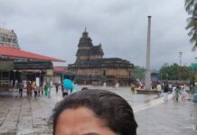 Rekha Krishnappa Instagram - Temple run and some blessings And some family time ❤️ @roopabhattacharjee @reenierahul @aaryanaadithya Sringeri Sharada Peetham