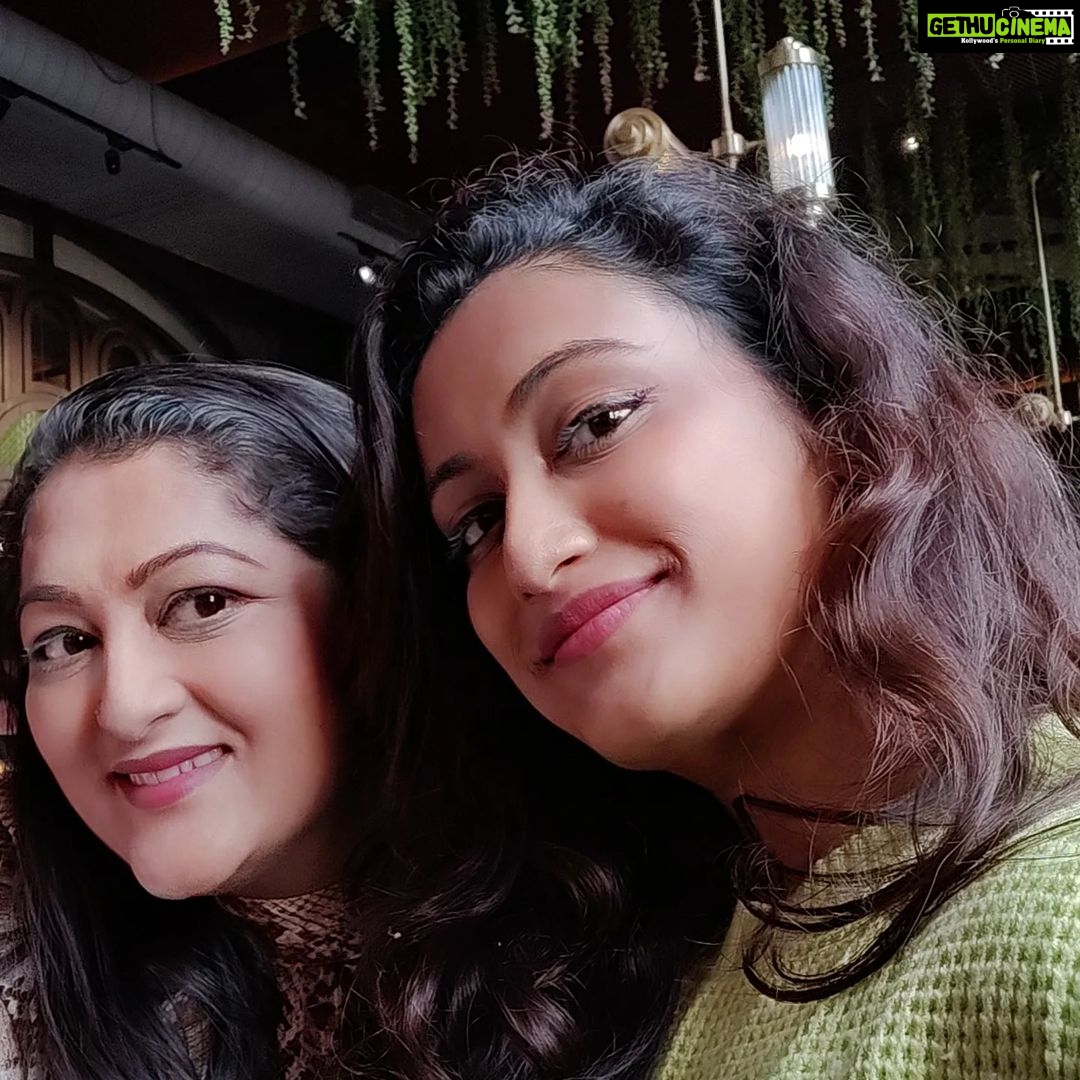 Rekha Krishnappa Instagram - Had awesome fun for two days with continued bloodline š My crazy cousins and families @roopabhattacharjee @brundasagar @reenierahul @raghav_krish @ramyanarayan24 @rakesheregodu @laharijayamurthy @preethimanjappa Thanks for hosting us @gariresortsbidadi The Gari Resorts