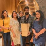 Rekha Krishnappa Instagram - Meeting friends and shopping is always fun... Thanks for the house tour @mohangowda_dk @mohanconcepts Thanks @arunaiyer82 for your hospitality ❤️ With @reenierahul it's always fun to be... @roopabhattacharjee is the organiser , the perfect one... ,🤟🏻 @aaryanaadithya how can I miss my sweetheart.. son 😘😘😘 #friendship #friendahipgoals #friends #friendzone #family #familygoals #familytime #funtrips Valkannadi